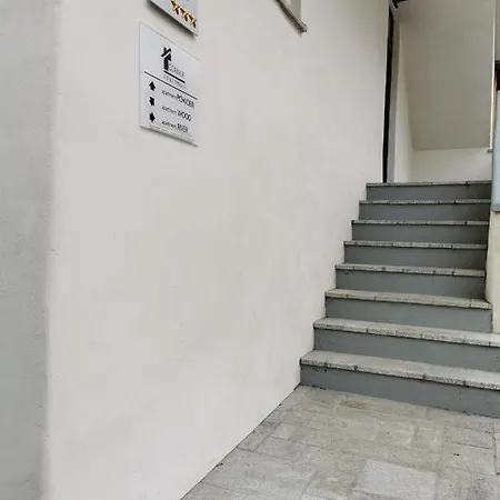 Corner بوويتش